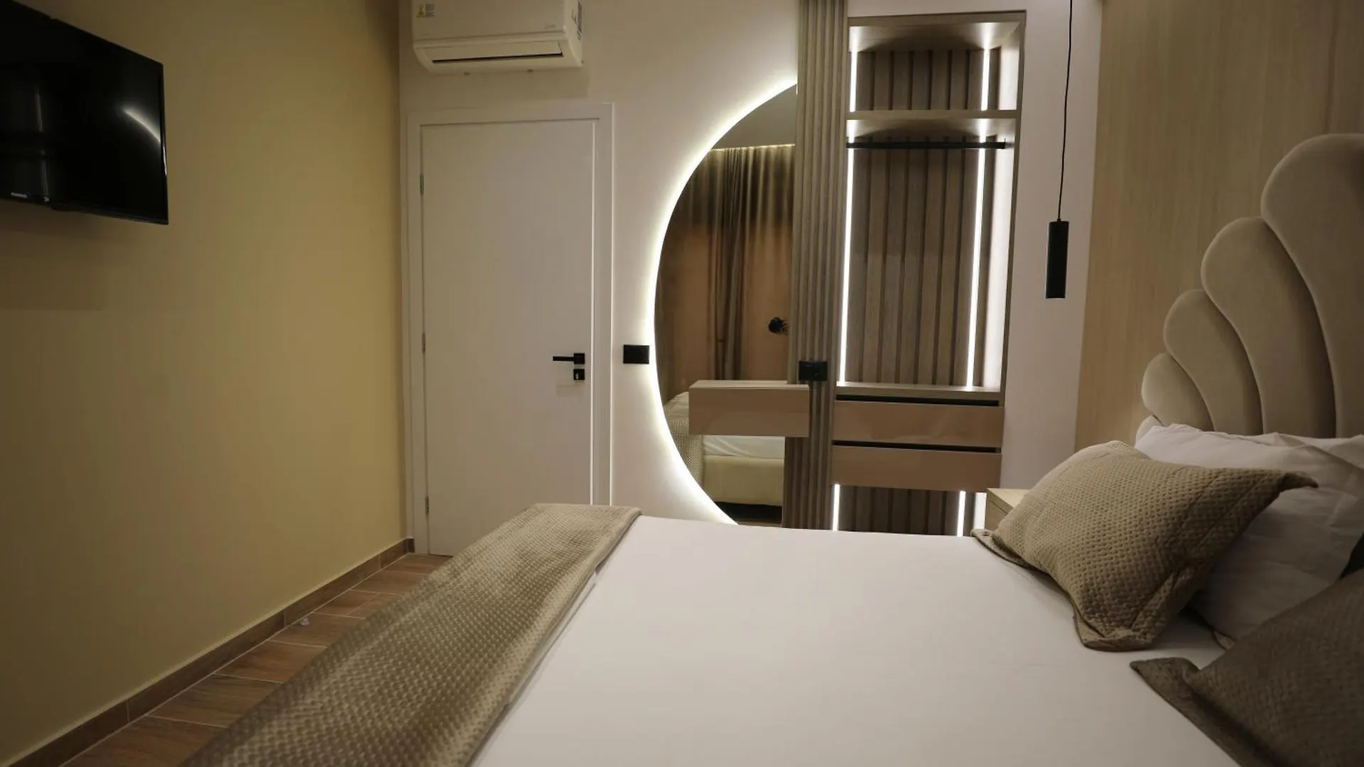 Apartments Romario Saranda
