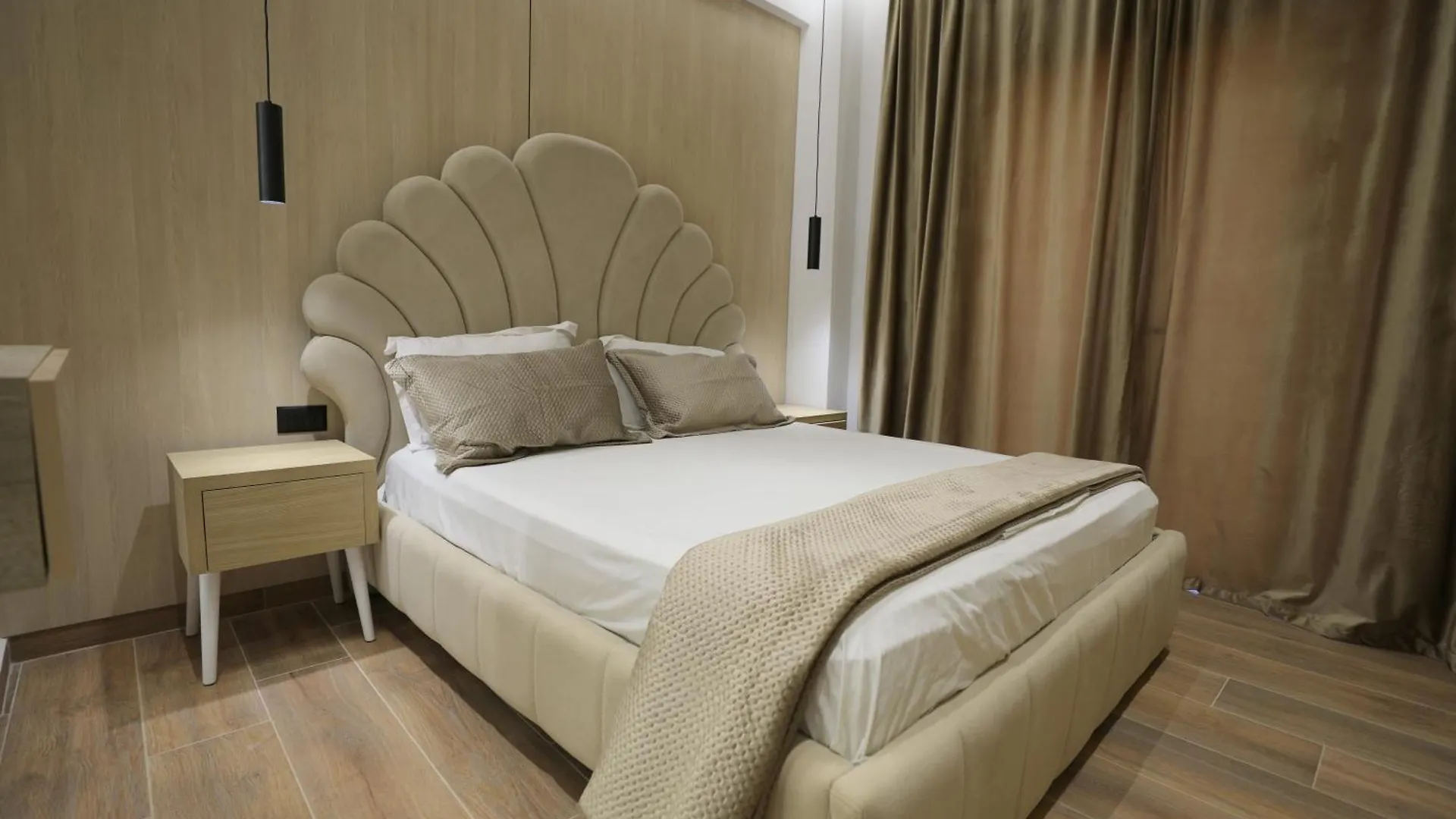 Apartments Romario Saranda 3*,