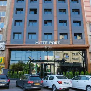 Hotel Mitte Port Esmirna