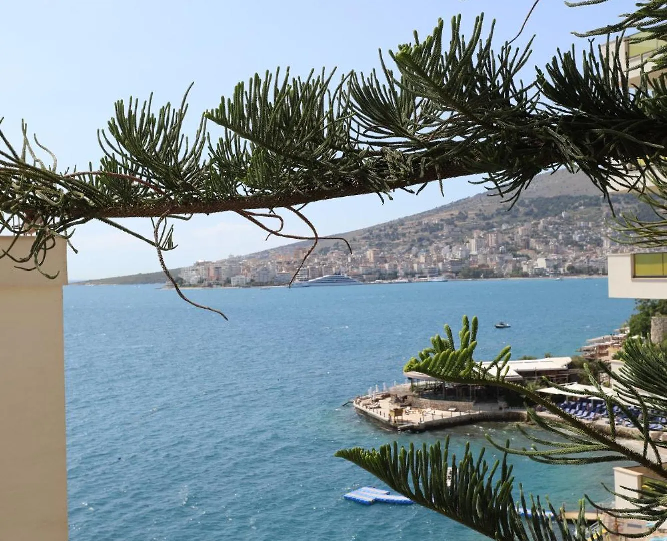 Apartments Romario Sarandë