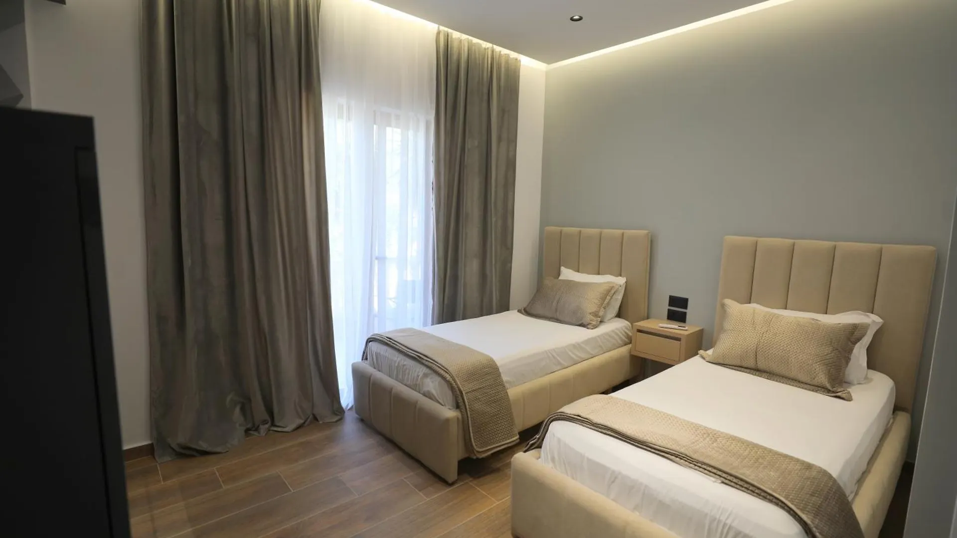 Apartments Romario Sarandë 3*,