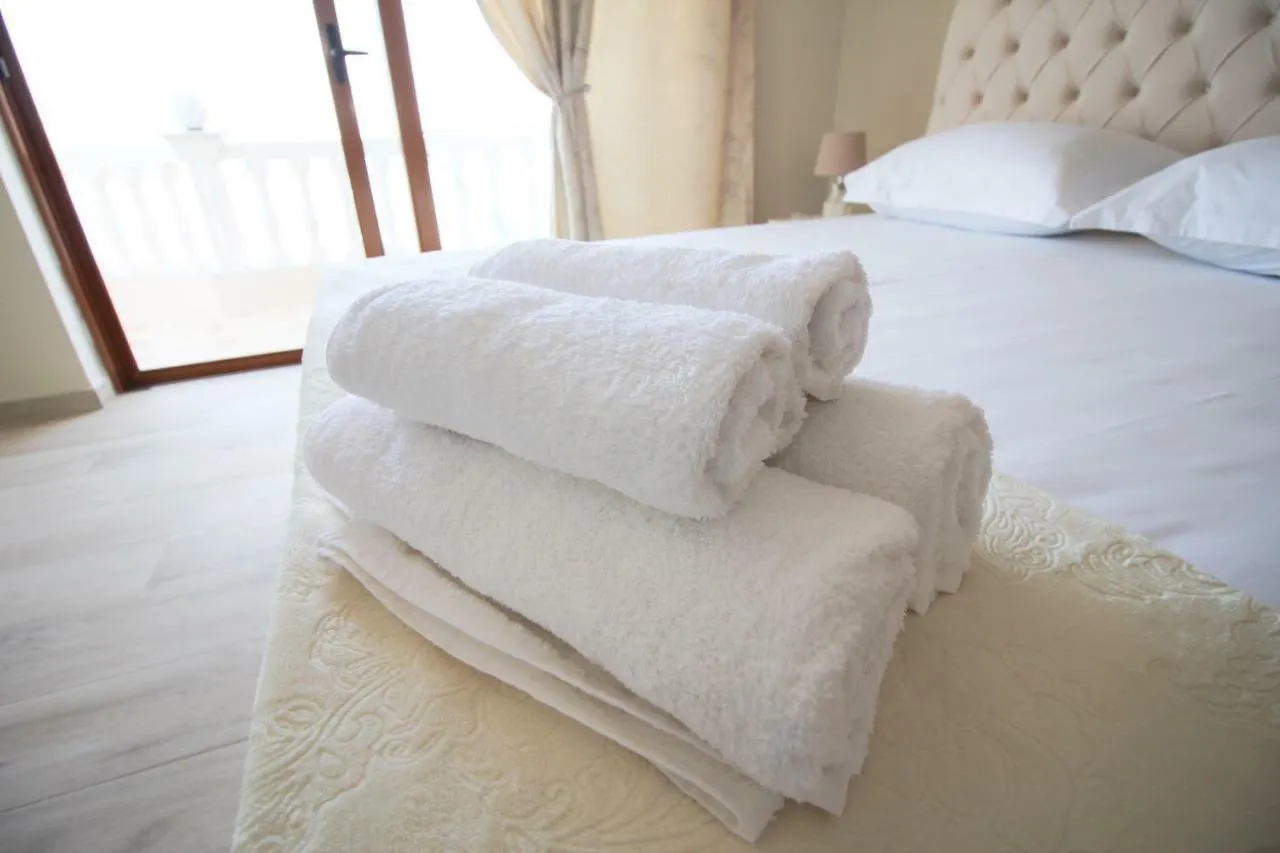 *** Gasthuis Apartments Romario Sarandë Albanië